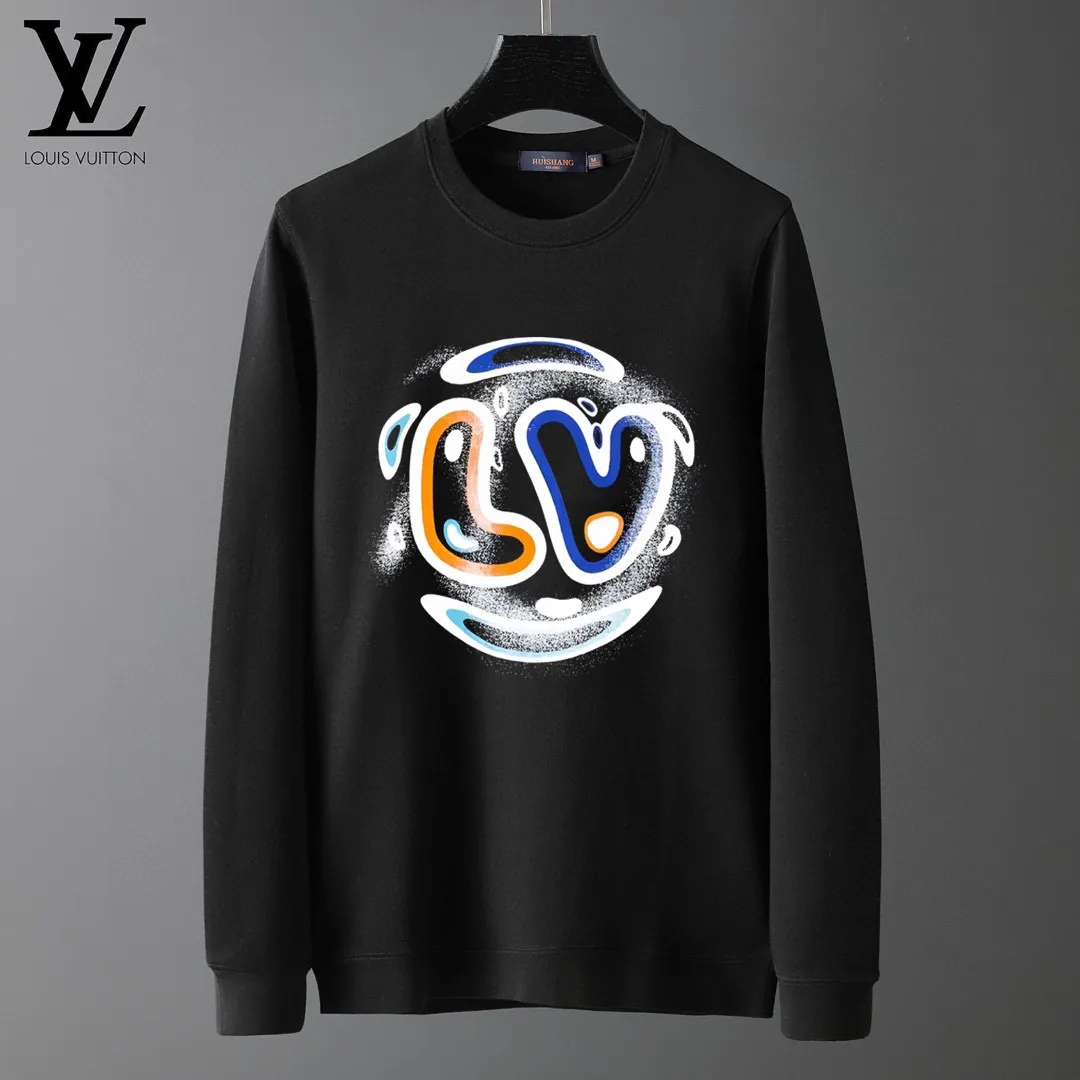 🅿️220 brand [LV Louis Vuitton] (good news for fat people) 2025ss autumn latest long-sleeved round-neck sweatshirt, on sale simultaneously on the official website. Refreshing and breathable. Made of top Tencel Roman. Comfortable and soft. 3D three-dimensional clarity. Super fashion sense. Great for gifting and keeping for yourself. Size: M-5XL (can wear up to 220 pounds)